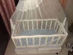 baby cot