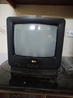 LG. . . . orignal company tv. . . . 10/10 condition. . . 14 inches