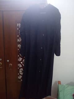 hajabs and abayas black clolar  hai