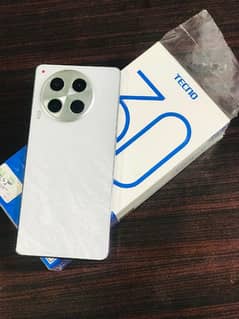 camon 30 12/256 10 month warranty mint condition