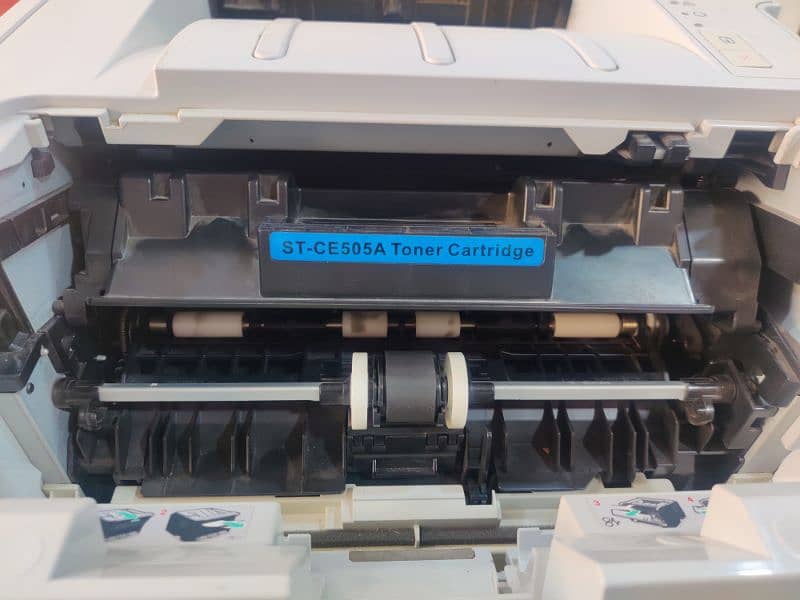hp leser jet printer  P2035n not used at all, 3
