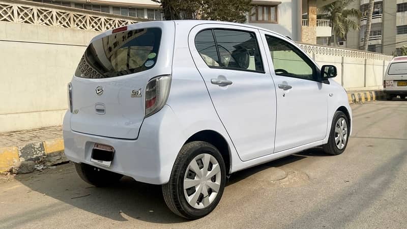 Daihatsu Mira 2015 1