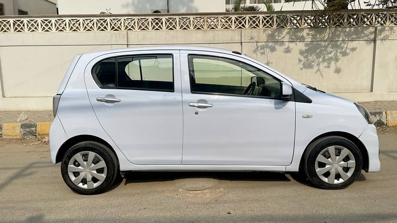 Daihatsu Mira 2015 4