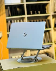 Hp New Logo Touchscreen Full HD Core i5 8th Genration 16GB Ram / 256GB