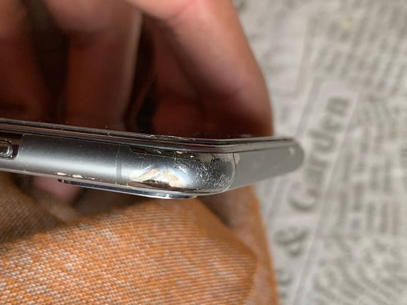 IPhone Xs Max 9