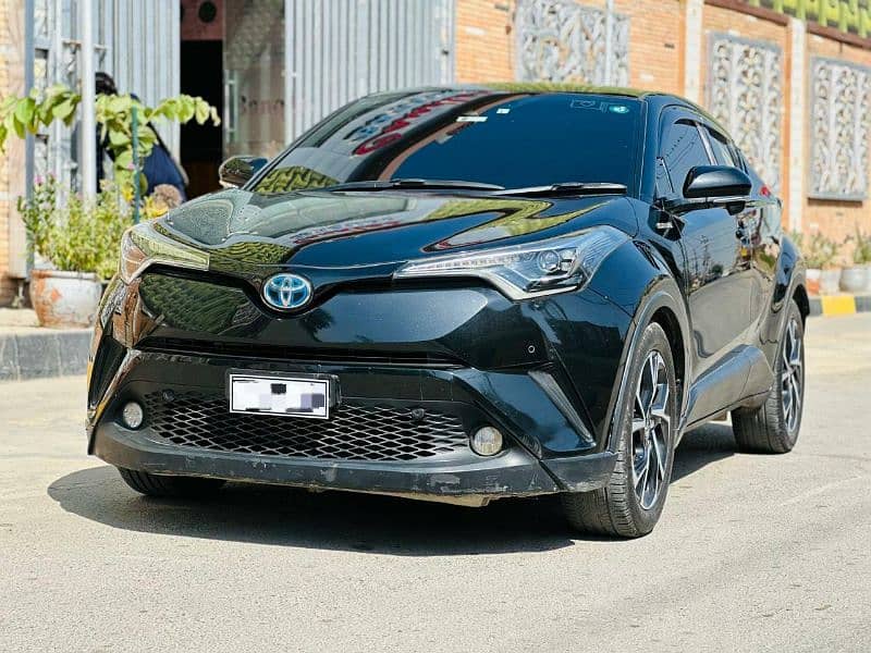 Toyota C-HR 2017 1