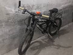 nice cycle good conditon black colour