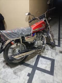 Single Rider Well maintained Honda 125 Self Start