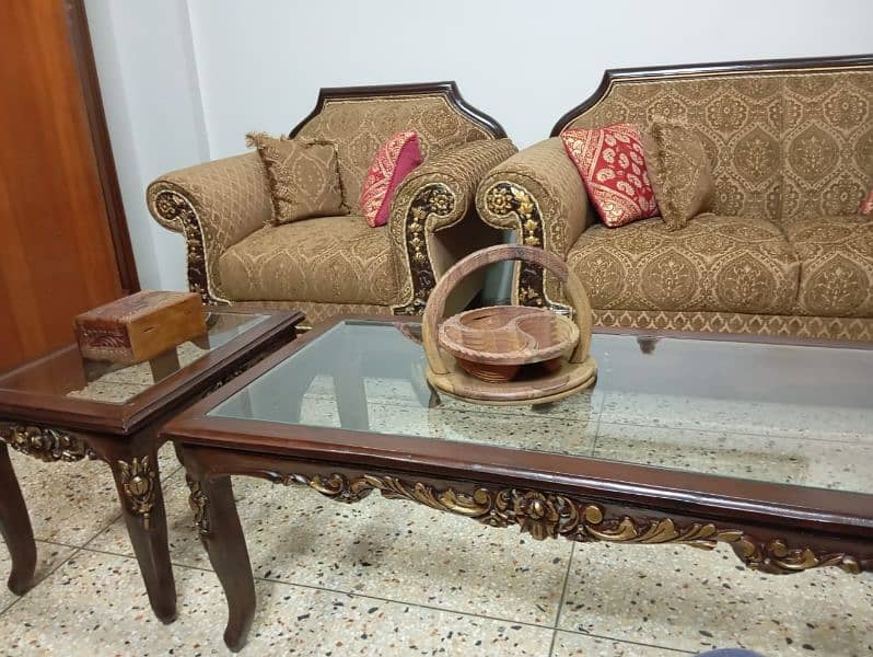 Chiniot style sofa set with dewan and table set 1