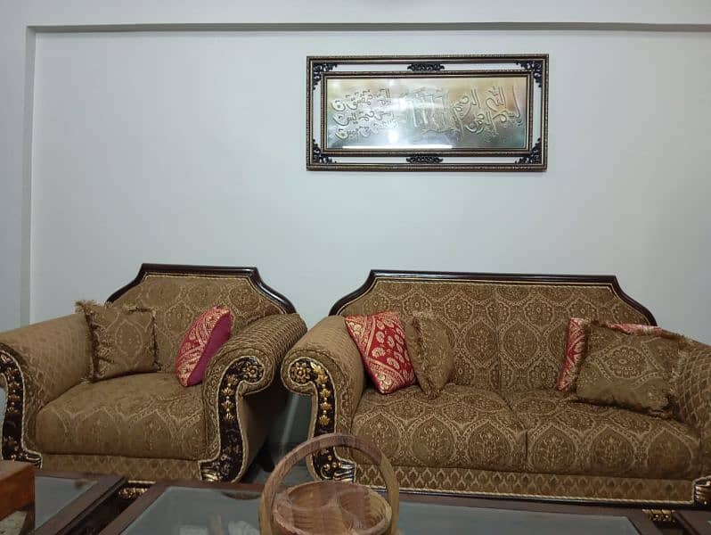 Chiniot style sofa set with dewan and table set 4