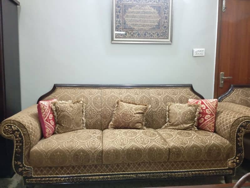 Chiniot style sofa set with dewan and table set 5