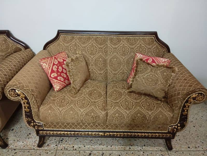 Chiniot style sofa set with dewan and table set 6