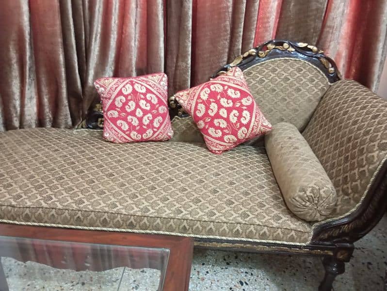 Chiniot style sofa set with dewan and table set 11