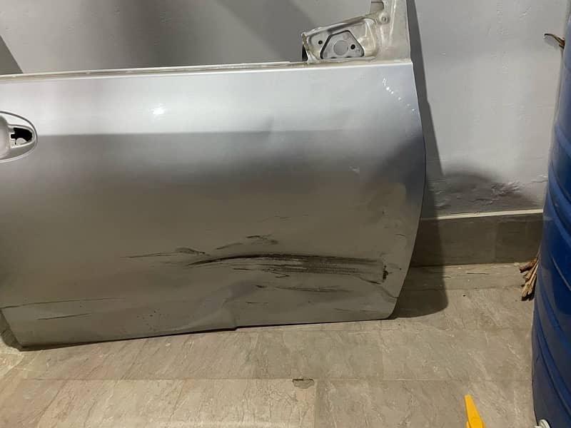 Vitz 12-14 Driving Side Door (Right Side) 3
