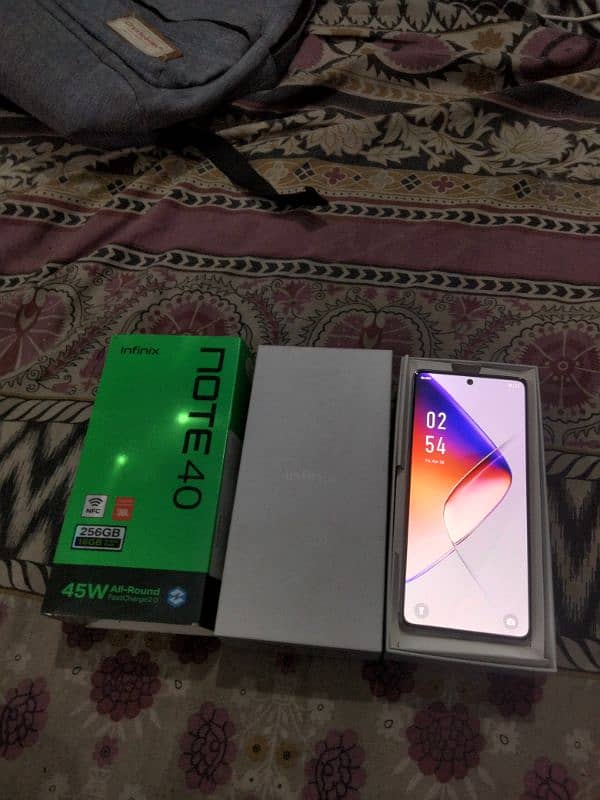 Infinix note 40 8gbram 256gb ROM 2