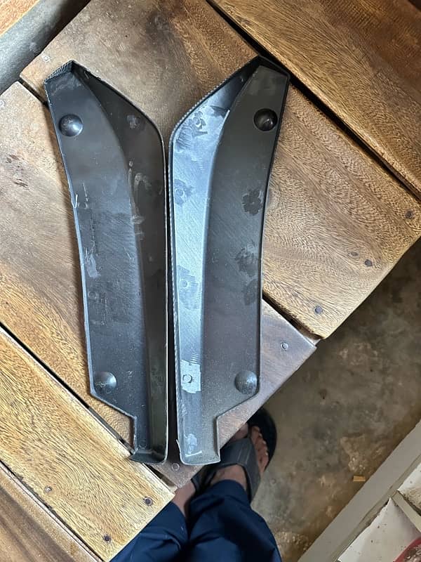toyota crolla back splitter new 10/10 not ueds 2