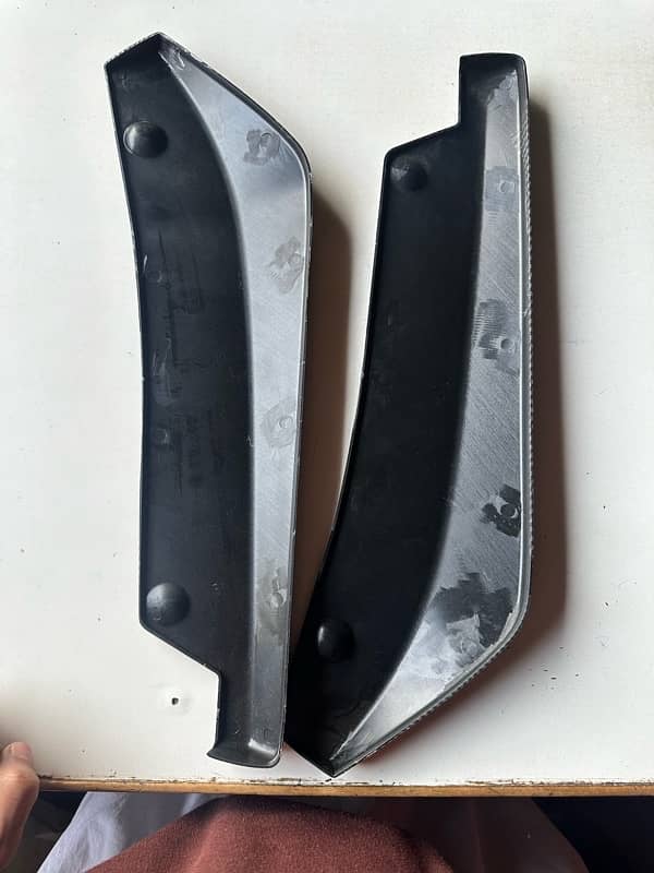 toyota crolla back splitter new 10/10 not ueds 3