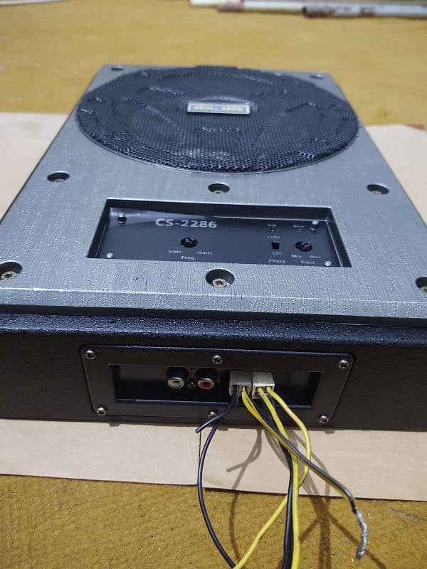 Original imported branded Geniune USA Response Underseat heavy woofer 2