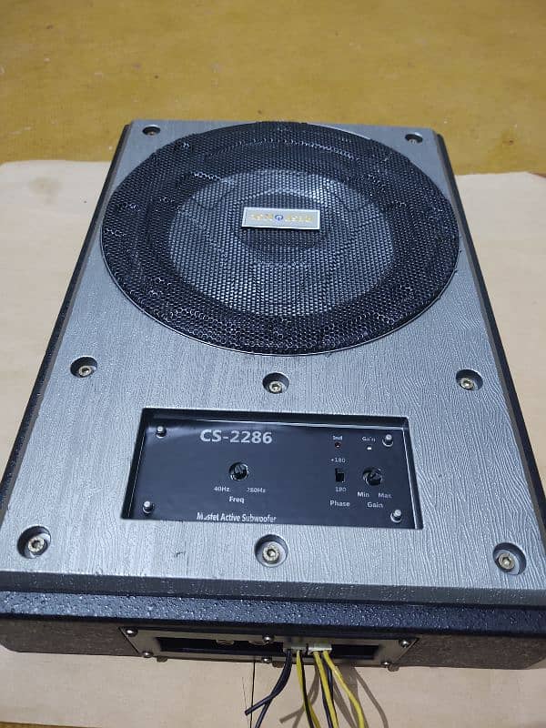 Original imported branded Geniune USA Response Underseat heavy woofer 5