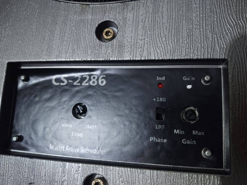 Original imported branded Geniune USA Response Underseat heavy woofer 8