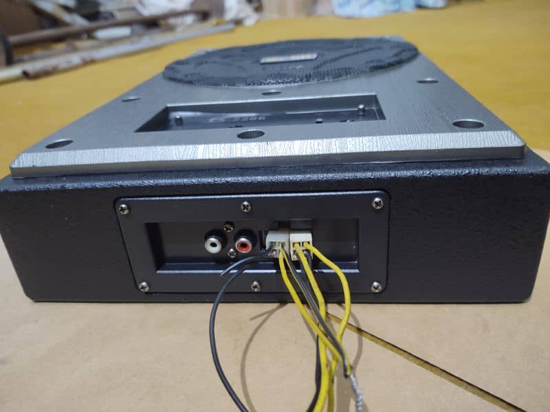 Original imported branded Geniune USA Response Underseat heavy woofer 11