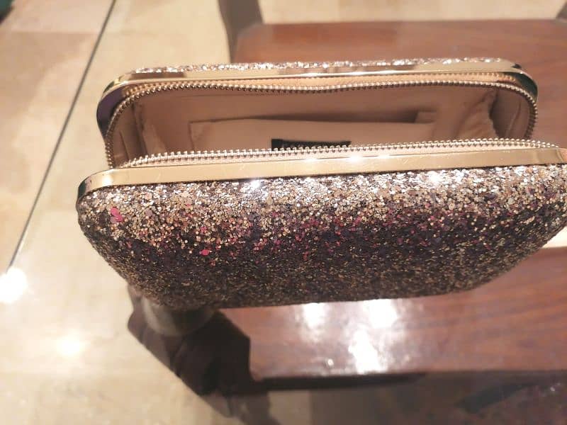 clutch in good condition 1