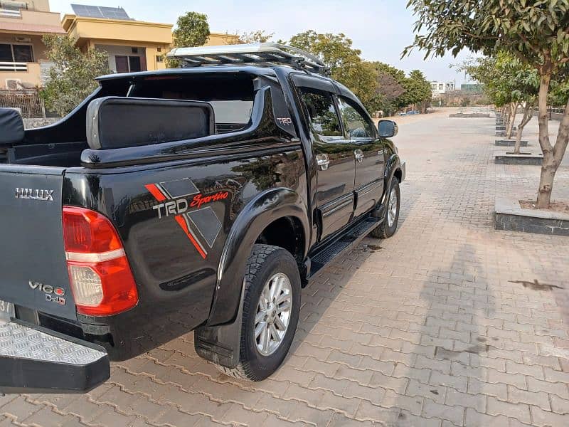 Toyota Hilux 2011 6