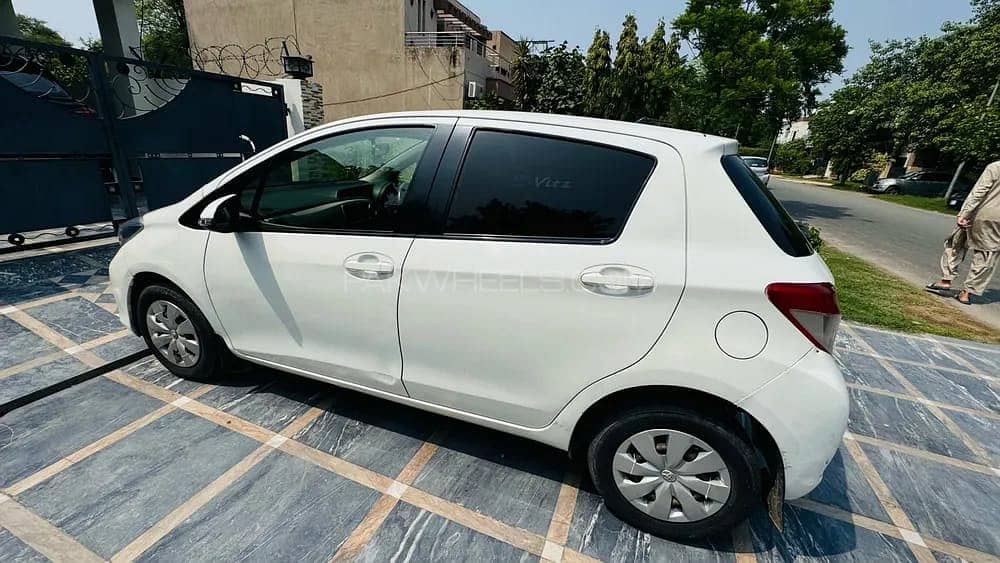 Toyota Vitz 2017 3