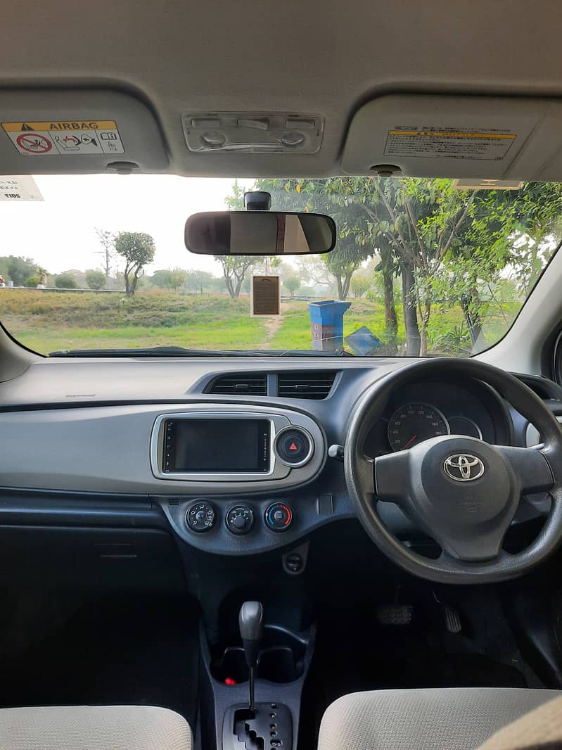 Toyota Vitz 2017 4