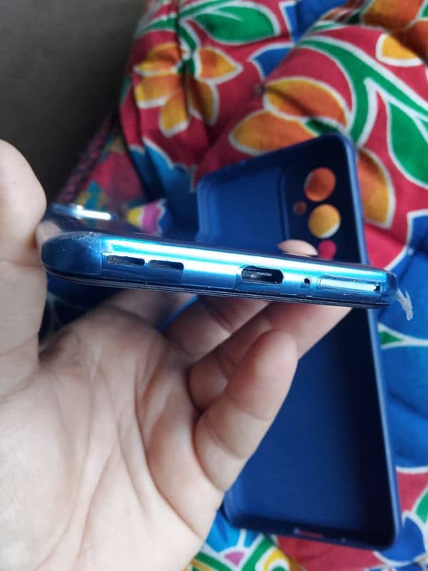 one plus 9 blue coor 0