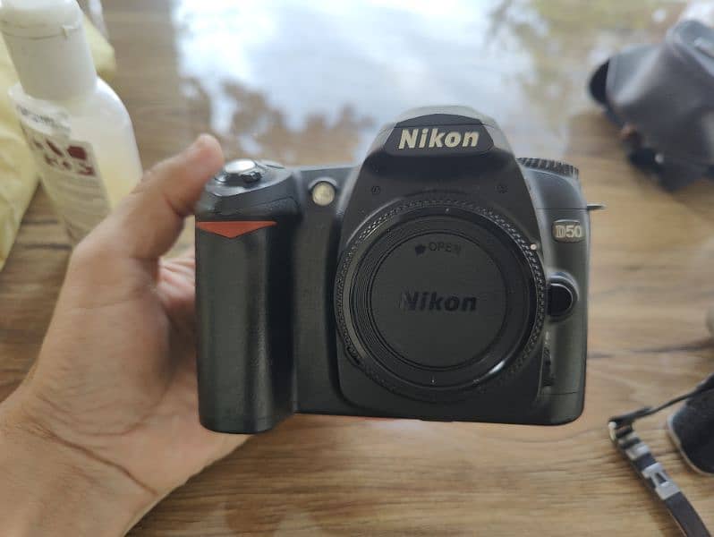 Nikon D50 body only 4