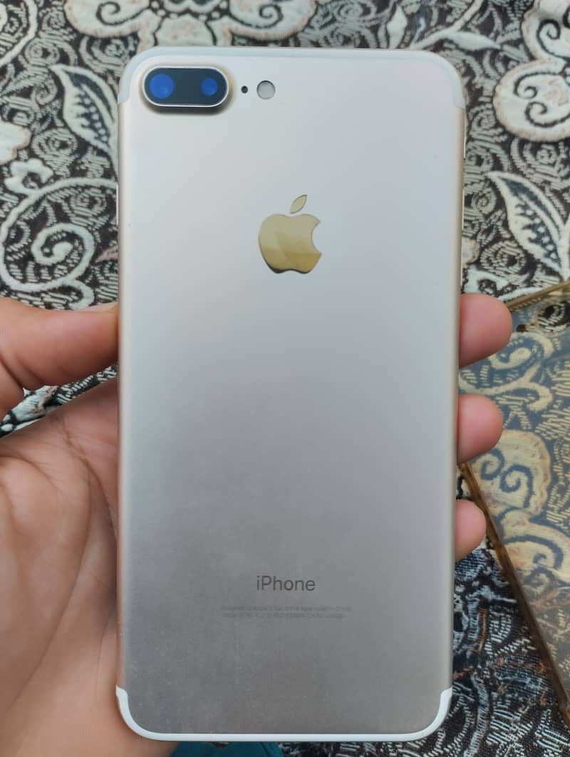 Apple iPhone 7 Plus 3