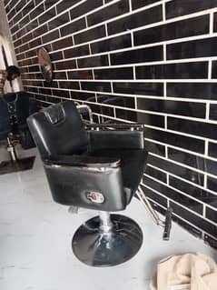 Salon chair 10 for sale uzd. . 0370 4553939 wats contact