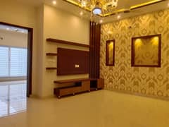 A Upper Portion 5 Marla In Bahria Town - Sector E Lahore