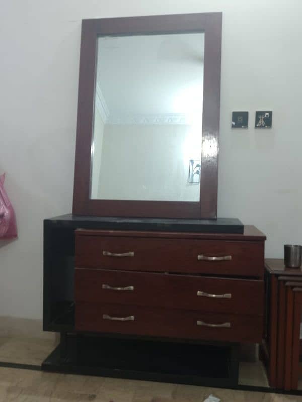 Dressing table 1