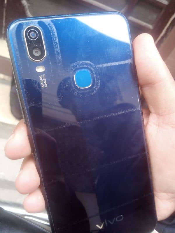 VIVO Y11 1