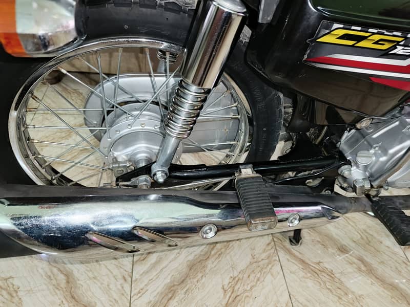 Honda CG 125 2024 3