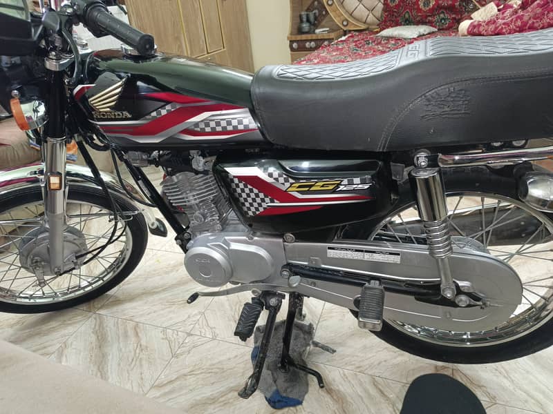 Honda CG 125 2024 4