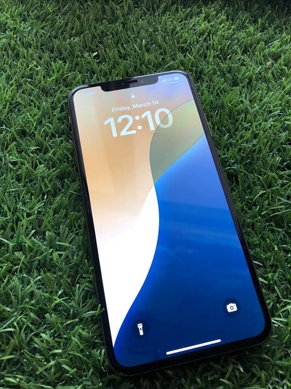 iphone xsmax 256gb pta approved LLA model water pack with 12  pouch 5