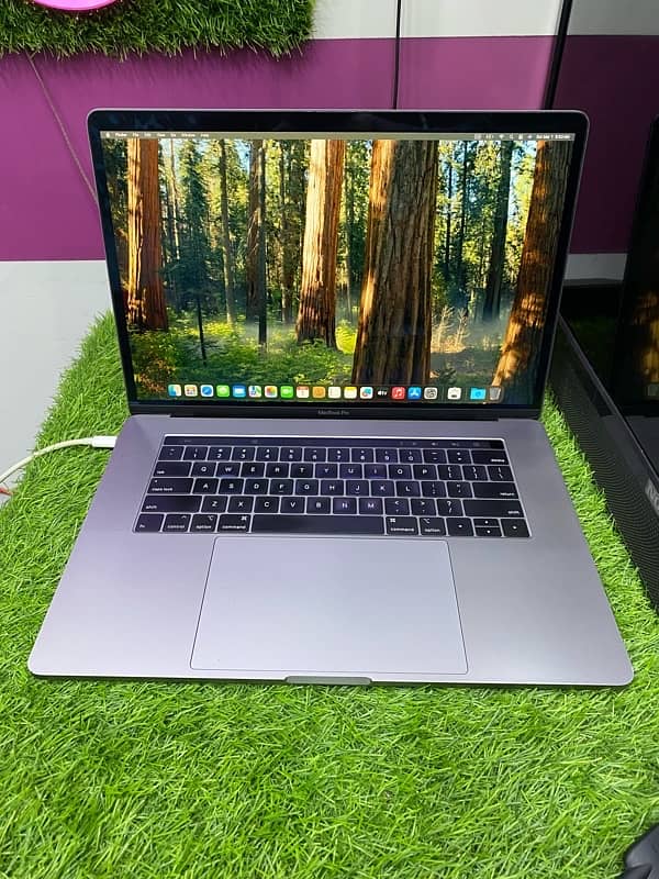 APPLE MACBOOK PRO 2019 i9 16/512 On sale Us Stock|Whatsapp 03215984936 8