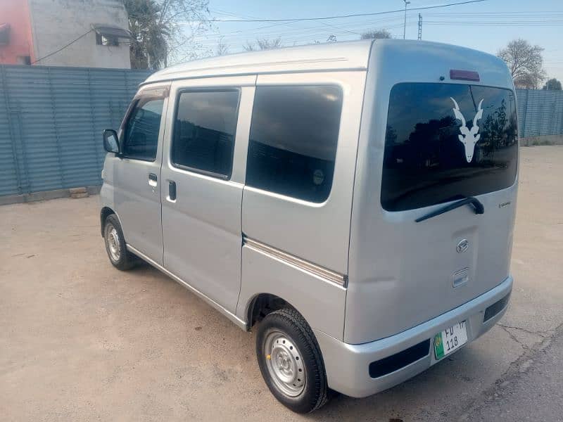 Daihatsu Hijet 2017 3