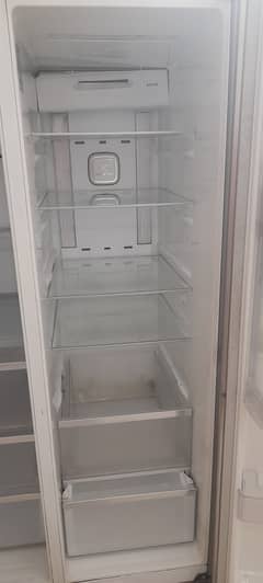 LG refrigerator side by side