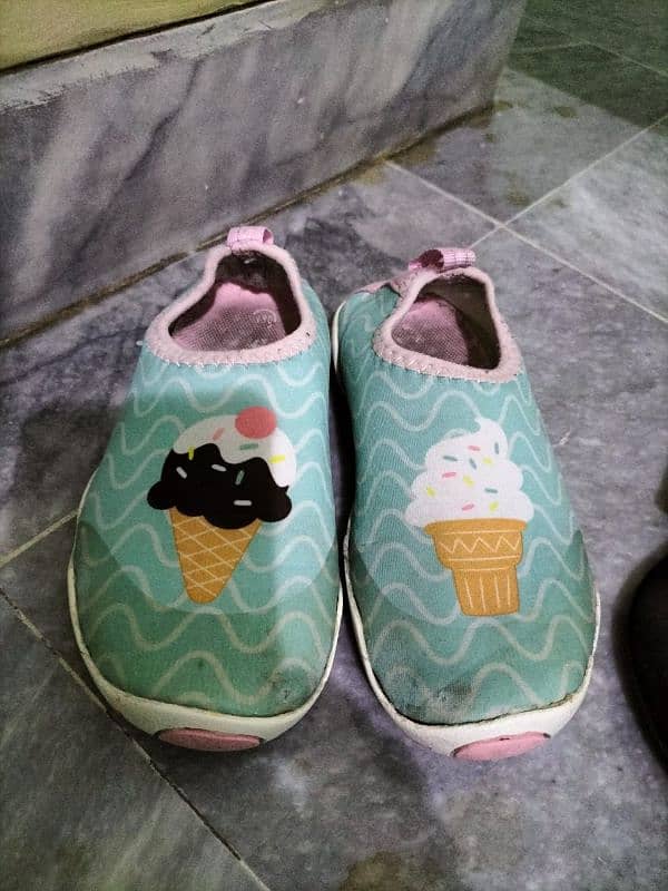 Kid shoes 2