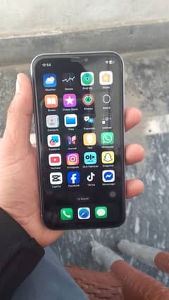 IPhone 11 non pta Jv  64 Gb what app 03291185344