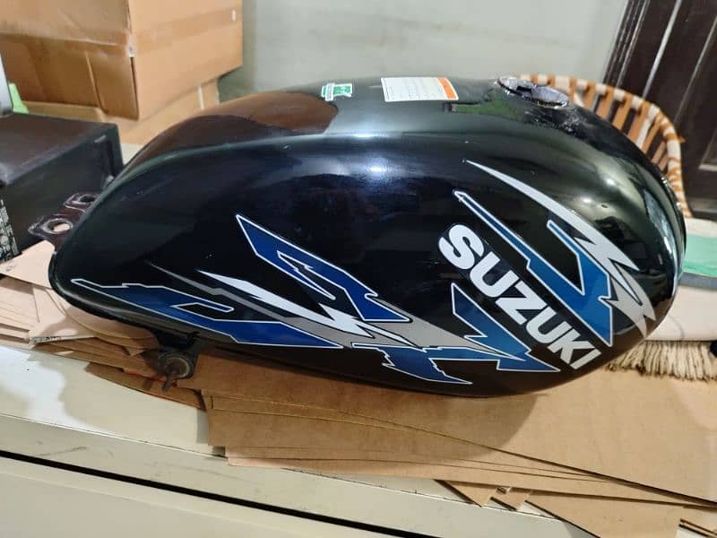 Gs 150 SE Fuel Tank 0