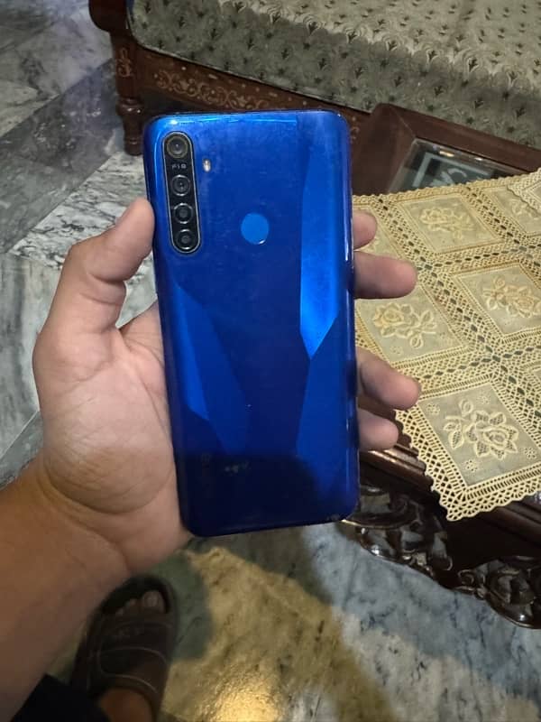 Realme 5 , Memory 4/64 2