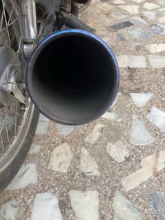 exhaust for sale with bend pipe 10/9 condition