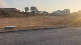 7 Marla (30x50) Front Open Plot in Bahria Town Phase 8 Umer Block | Prime Location & Best Investment Opportunity!