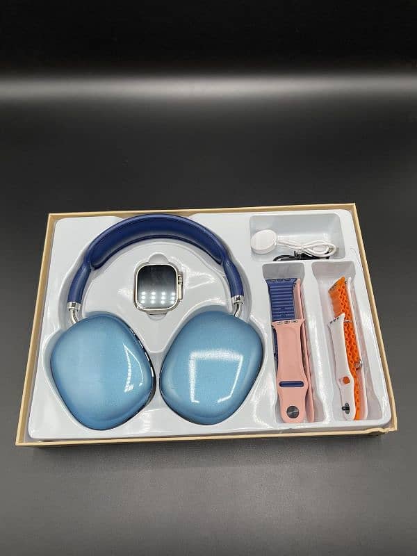 1 x Headphone, 1 x Watch, 1 x Box, 1 x Manual, 1 x Charging Case, 1