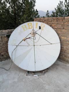 6 foot dish anteenas with lnbs and disceq switch